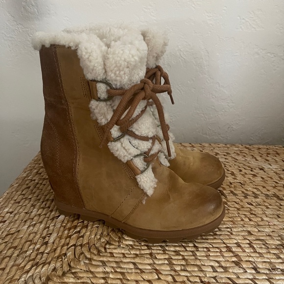 Sorel Joan Of Arctic Leather Wedge Boot in Camel Brown woman’s size 7.5 - Picture 6 of 11